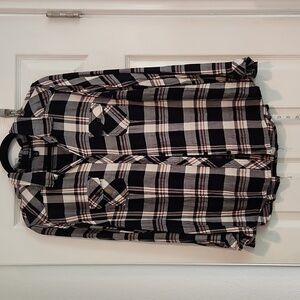 Torrid Sz 1 plaid long-sleeved lightweight button down preowned